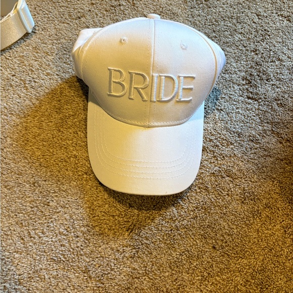 White Bride Cap - Picture 1 of 4